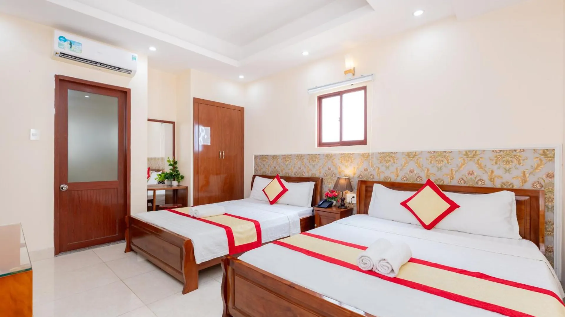 Bien Vang Vung Tau Hotel 2*,